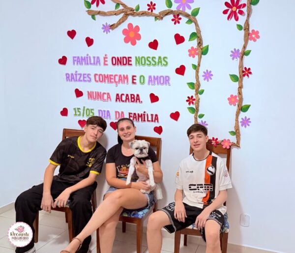 Painel Dia da Família - Onde nossas raízes começam e o amor nunca acaba